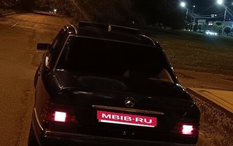 Mercedes-Benz E-Класс, 1994 год, 180 000 рублей, 4 фотография