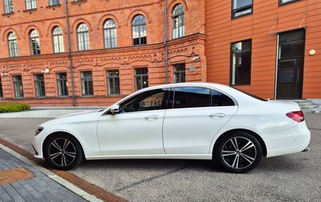 Mercedes-Benz E-Класс, 2021 год, 4 250 000 рублей, 4 фотография