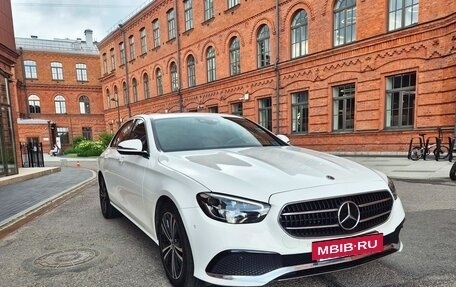 Mercedes-Benz E-Класс, 2021 год, 4 250 000 рублей, 3 фотография