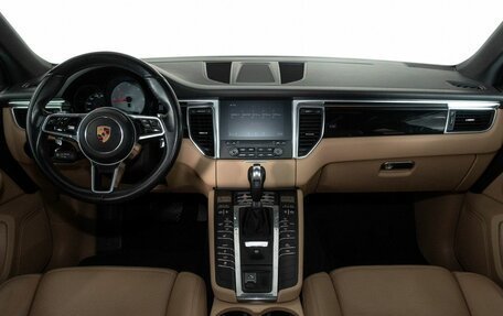 Porsche Macan I рестайлинг, 2017 год, 3 697 700 рублей, 7 фотография
