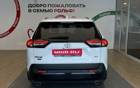 Toyota RAV4, 2021 год, 2 990 000 рублей, 5 фотография