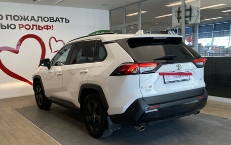 Toyota RAV4, 2021 год, 2 990 000 рублей, 7 фотография