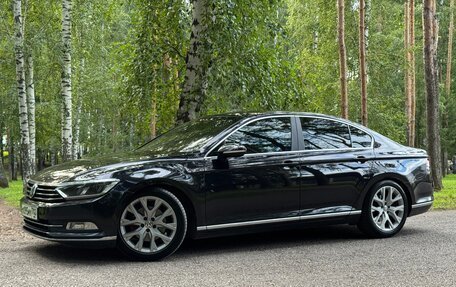 Volkswagen Passat B8 рестайлинг, 2017 год, 1 690 000 рублей, 3 фотография