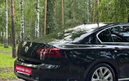 Volkswagen Passat B8 рестайлинг, 2017 год, 1 690 000 рублей, 6 фотография