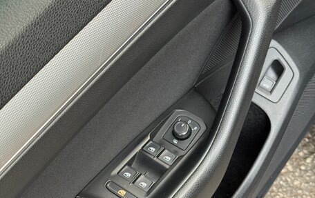 Volkswagen Passat B8 рестайлинг, 2017 год, 1 690 000 рублей, 30 фотография