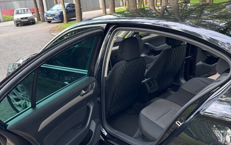 Volkswagen Passat B8 рестайлинг, 2017 год, 1 690 000 рублей, 32 фотография