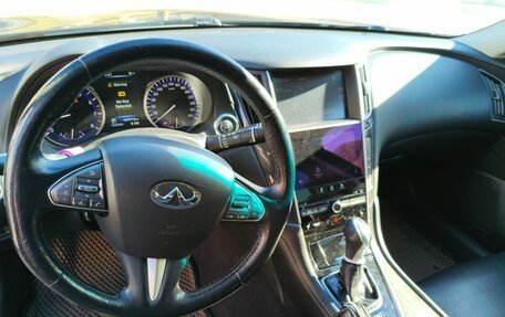 Infiniti Q50 I рестайлинг, 2015 год, 1 850 000 рублей, 13 фотография