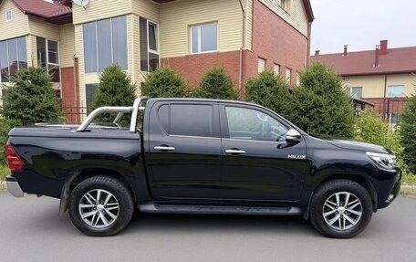 Toyota Hilux VIII, 2015 год, 2 850 000 рублей, 22 фотография