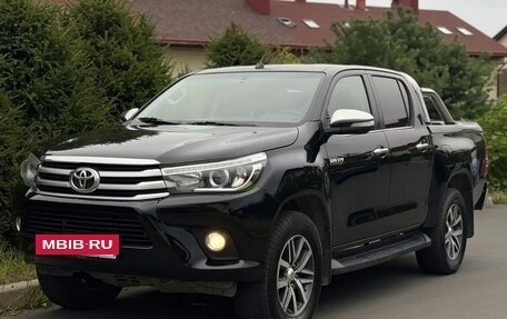 Toyota Hilux VIII, 2015 год, 2 850 000 рублей, 9 фотография
