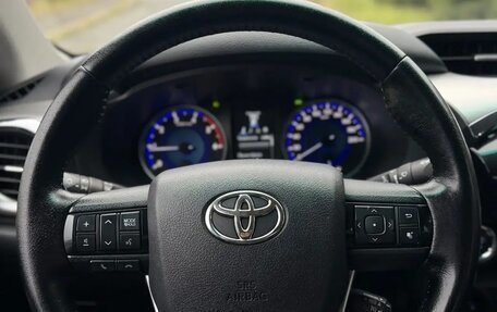 Toyota Hilux VIII, 2015 год, 2 850 000 рублей, 27 фотография