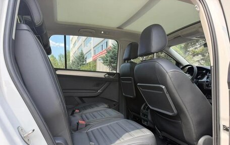 Volkswagen Touran III, 2023 год, 1 590 000 рублей, 13 фотография