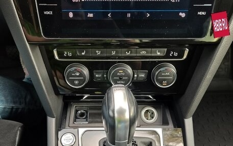 Volkswagen Passat B8 рестайлинг, 2018 год, 1 800 000 рублей, 3 фотография