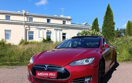 Tesla Model S I, 2014 год, 2 200 000 рублей, 1 фотография