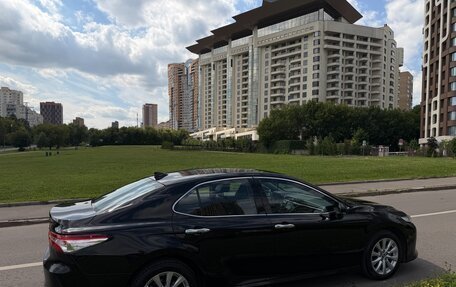 Toyota Camry, 2019 год, 2 750 000 рублей, 4 фотография