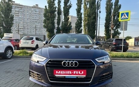 Audi A4, 2018 год, 2 400 000 рублей, 4 фотография