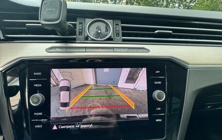 Volkswagen Passat B8 рестайлинг, 2019 год, 2 600 000 рублей, 14 фотография