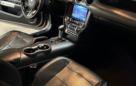 Ford Mustang VI рестайлинг, 2020 год, 3 850 000 рублей, 28 фотография