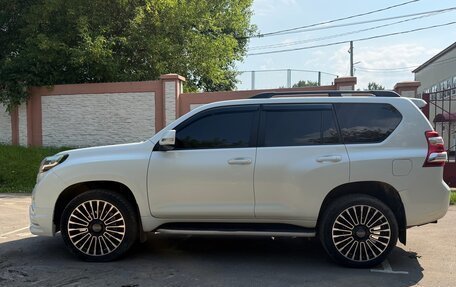 Toyota Land Cruiser Prado 150 рестайлинг 2, 2014 год, 3 350 000 рублей, 4 фотография