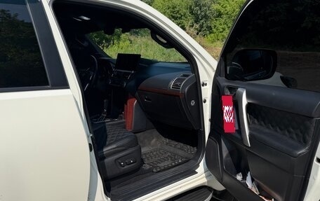 Toyota Land Cruiser Prado 150 рестайлинг 2, 2014 год, 3 350 000 рублей, 9 фотография