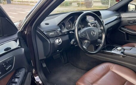 Mercedes-Benz E-Класс, 2010 год, 1 400 000 рублей, 6 фотография