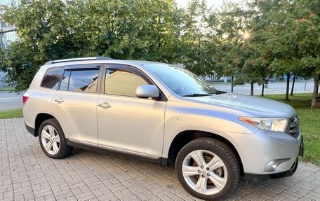 Toyota Highlander III, 2011 год, 1 790 000 рублей, 6 фотография