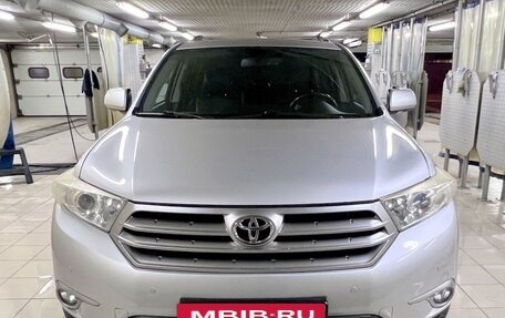 Toyota Highlander III, 2011 год, 1 790 000 рублей, 7 фотография