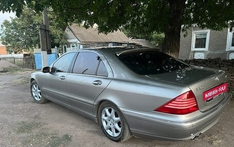 Mercedes-Benz S-Класс, 2005 год, 900 000 рублей, 3 фотография