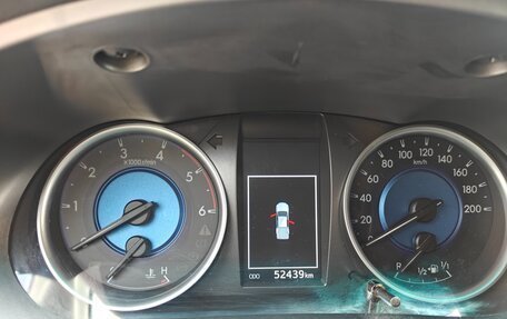 Toyota Hilux VIII, 2018 год, 3 450 000 рублей, 2 фотография