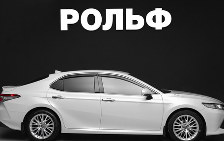 Toyota Camry, 2018 год, 2 450 000 рублей, 2 фотография