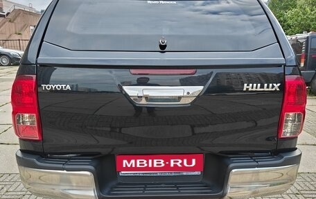 Toyota Hilux VIII, 2018 год, 3 450 000 рублей, 12 фотография
