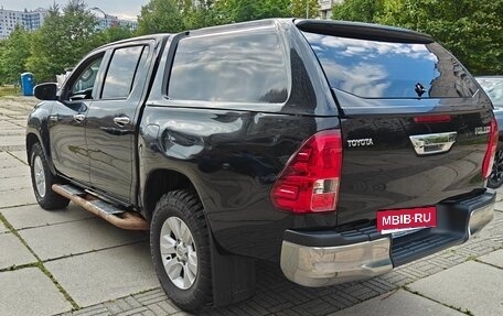 Toyota Hilux VIII, 2018 год, 3 450 000 рублей, 11 фотография