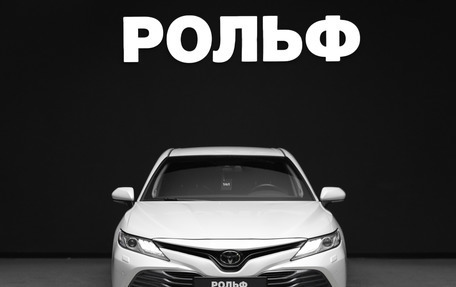 Toyota Camry, 2018 год, 2 450 000 рублей, 3 фотография