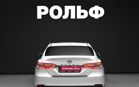 Toyota Camry, 2018 год, 2 450 000 рублей, 6 фотография