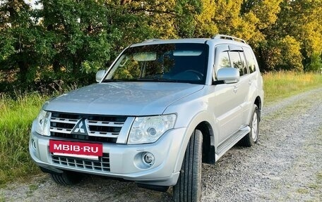 Mitsubishi Pajero IV, 2012 год, 1 850 000 рублей, 2 фотография