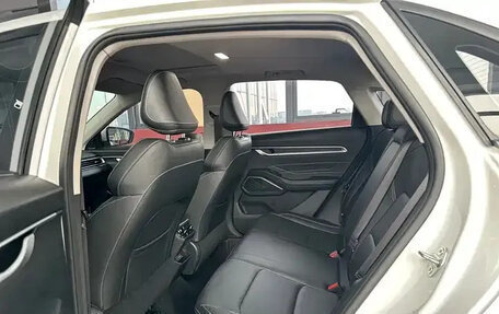 Geely Emgrand, 2023 год, 875 001 рублей, 13 фотография