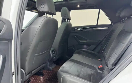 Volkswagen T-Roc I, 2022 год, 2 387 020 рублей, 10 фотография