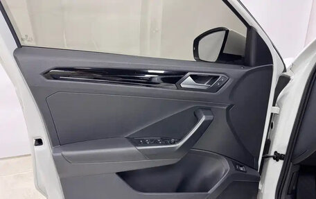 Volkswagen T-Roc I, 2022 год, 2 387 020 рублей, 19 фотография