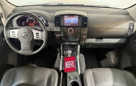 Nissan Pathfinder, 2010 год, 1 349 800 рублей, 10 фотография