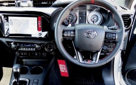 Toyota Hilux VIII, 2024 год, 4 099 000 рублей, 9 фотография