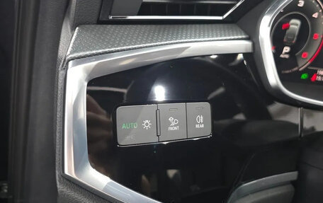 Audi Q3, 2023 год, 3 050 000 рублей, 18 фотография
