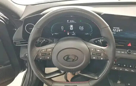 Hyundai Elantra, 2024 год, 1 830 000 рублей, 8 фотография