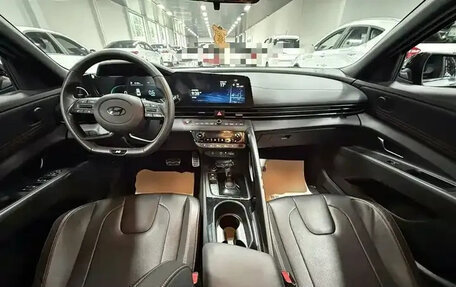 Hyundai Elantra, 2024 год, 1 830 000 рублей, 7 фотография