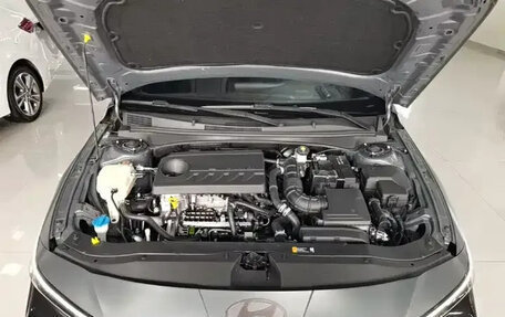 Hyundai Elantra, 2024 год, 1 830 000 рублей, 11 фотография