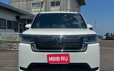 Honda Stepwgn, 2022 год, 2 200 000 рублей, 2 фотография
