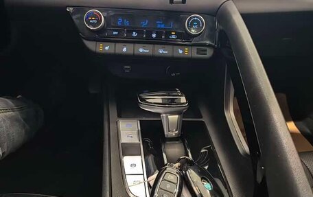 Hyundai Elantra, 2023 год, 1 380 000 рублей, 10 фотография