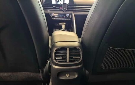 Hyundai Elantra, 2023 год, 1 380 000 рублей, 16 фотография