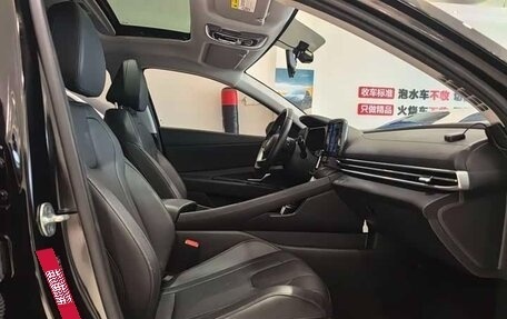 Hyundai Elantra, 2023 год, 1 380 000 рублей, 12 фотография