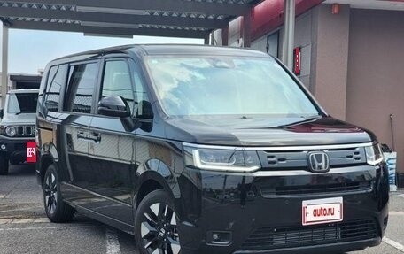 Honda Stepwgn, 2023 год, 2 380 000 рублей, 3 фотография