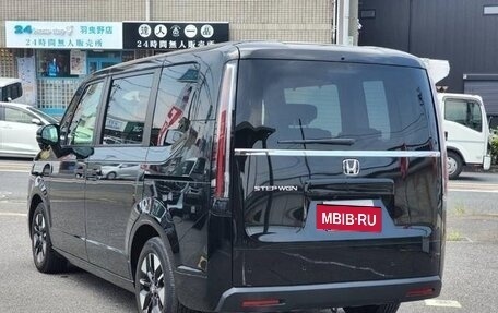 Honda Stepwgn, 2023 год, 2 380 000 рублей, 10 фотография