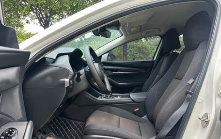 Mazda 3, 2022 год, 1 550 000 рублей, 11 фотография